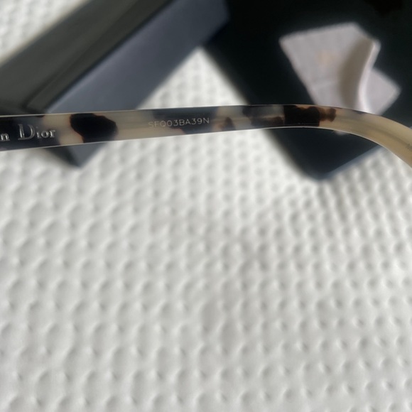 Dior abstract sunglasses - Picture 12 of 15